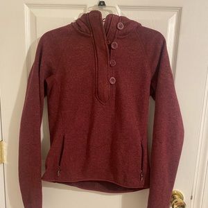 Size small Northface pullover